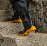 VassHybrid700 Wader boot close up